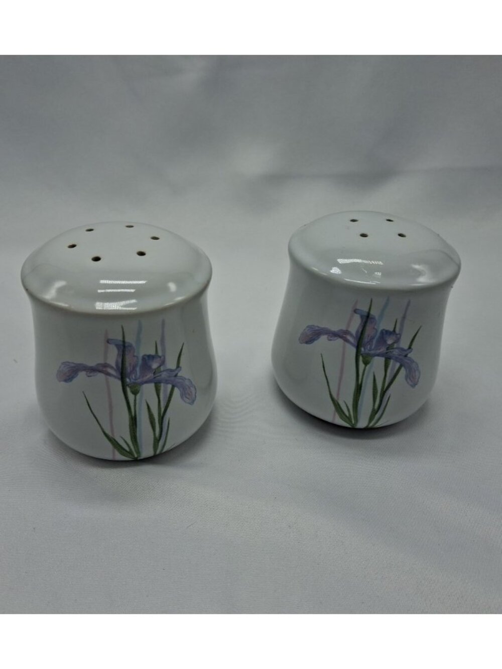 Vintage Corelle Coordinates Shadow Iris Salt + Pepper Shakers Set Stoneware